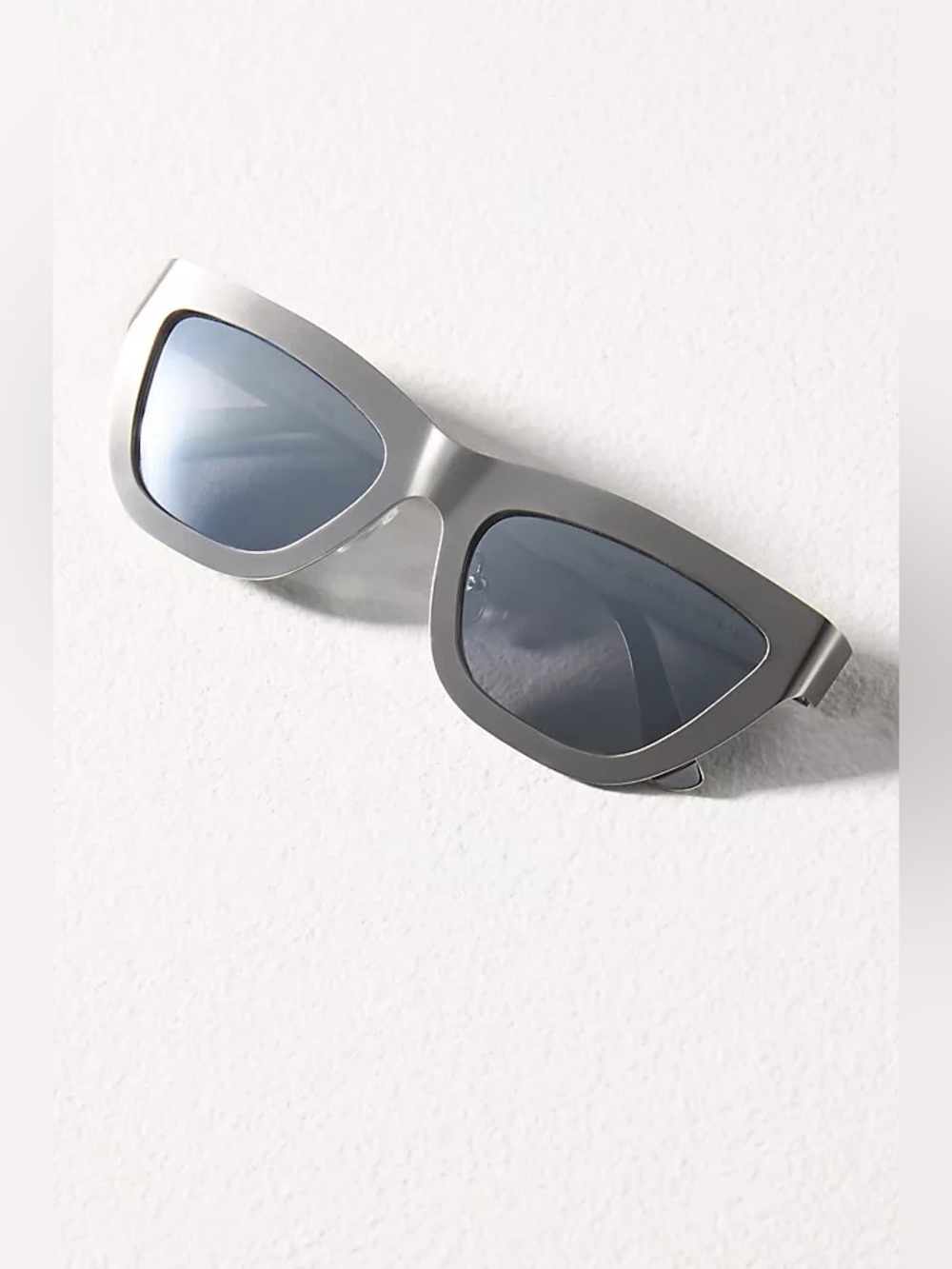 Jenny Bird Matte Silver Cat-Eye Sunglasses with Silver Lenses PR26-18
